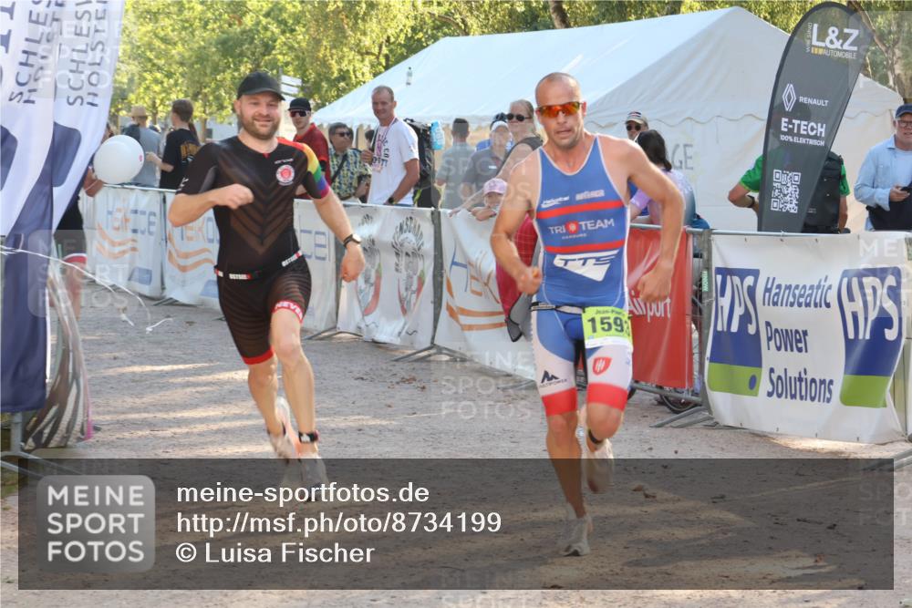 07.09.2025 - 19. Norderstedt Triathlon Luisa Fischer http://msf.ph/oto/8734199 07.09.2025 16:29:53 Ziel 496, 544, 1593 meine-sportfotos.de