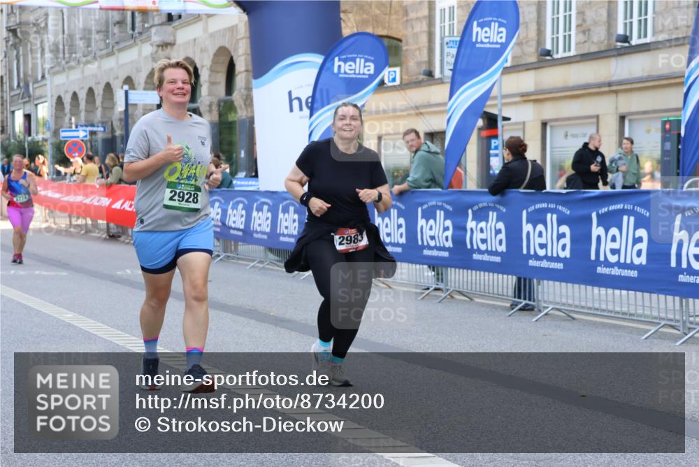 07.09.2025 - BARMER Alsterlauf Strokosch-Dieckow http://msf.ph/oto/8734200 07.09.2025 10:20:41 Ziel 2861, 3777, 4003, 4011, 4206, 4564, 4919, 5019, 5846, 5848, 8031 meine-sportfotos.de