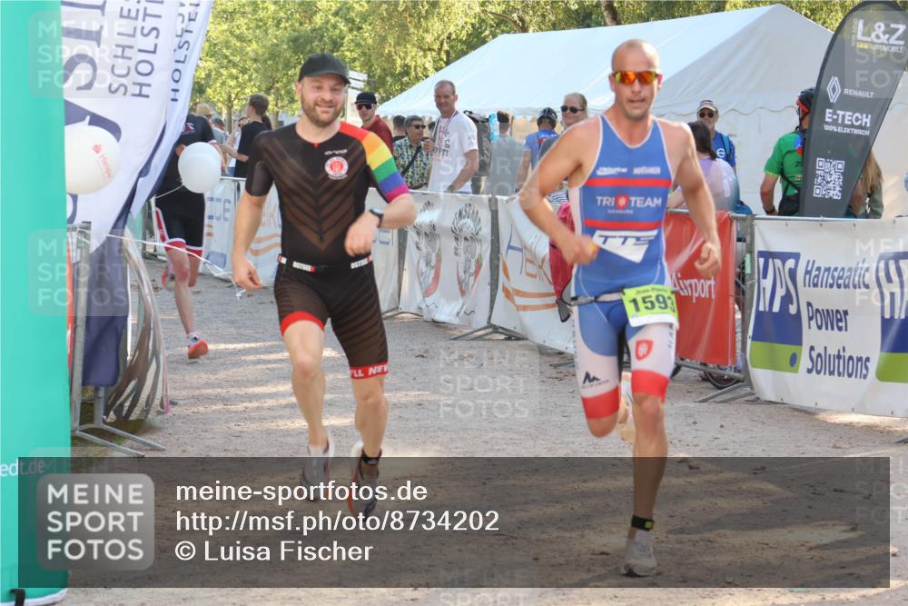 07.09.2025 - 19. Norderstedt Triathlon Luisa Fischer http://msf.ph/oto/8734202 07.09.2025 16:29:53 Ziel 496, 544, 1593 meine-sportfotos.de