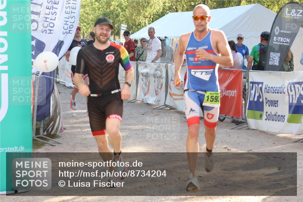07.09.2025 - 19. Norderstedt Triathlon Luisa Fischer http://msf.ph/oto/8734204 07.09.2025 16:29:53 Ziel 496, 544, 1593 meine-sportfotos.de