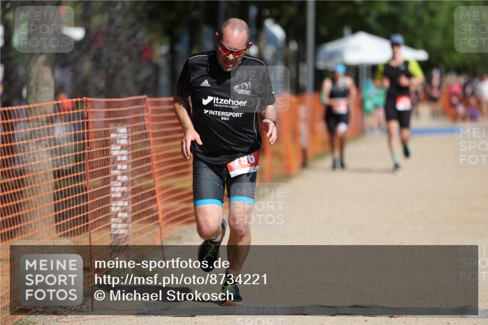 07.09.2025 - 19. Norderstedt Triathlon Michael Strokosch http://msf.ph/oto/8734221 07.09.2025 12:16:55 Laufen 746, 796, 1306 meine-sportfotos.de
