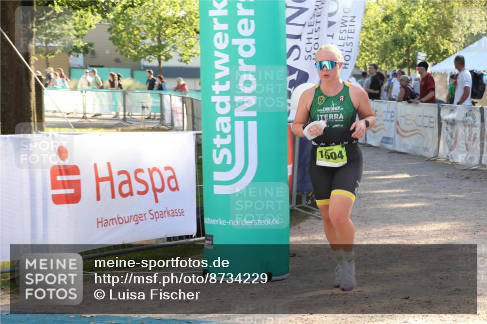 07.09.2025 - 19. Norderstedt Triathlon Luisa Fischer http://msf.ph/oto/8734229 07.09.2025 16:30:07 Ziel 1504 meine-sportfotos.de