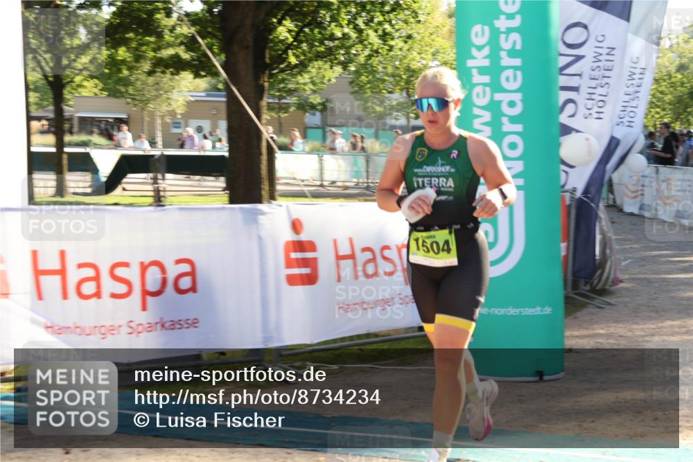 07.09.2025 - 19. Norderstedt Triathlon Luisa Fischer http://msf.ph/oto/8734234 07.09.2025 16:30:08 Ziel 1504 meine-sportfotos.de