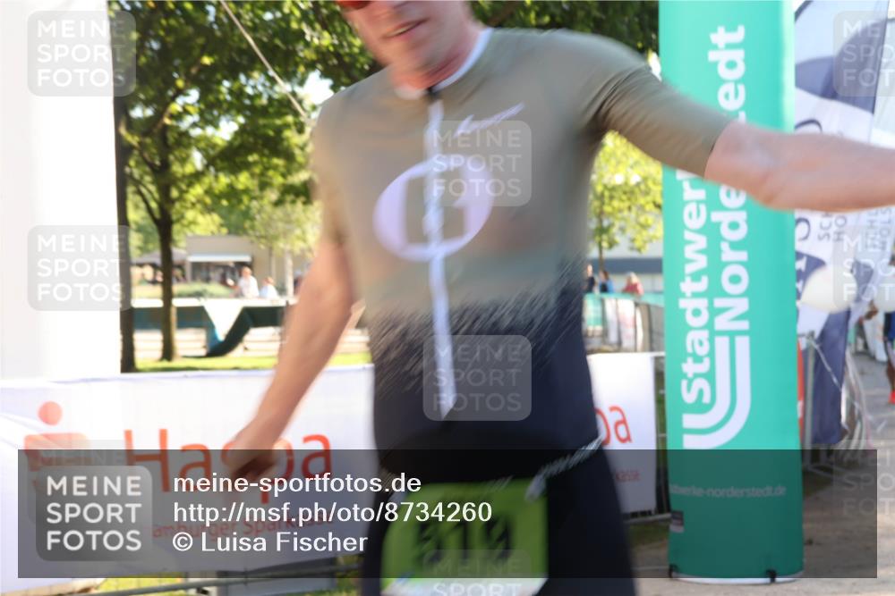 07.09.2025 - 19. Norderstedt Triathlon Luisa Fischer http://msf.ph/oto/8734260 07.09.2025 16:30:15 Ziel 519, 552, 1510 meine-sportfotos.de