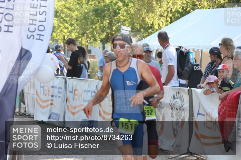 07.09.2025 - 19. Norderstedt Triathlon Luisa Fischer http://msf.ph/oto/8734263 07.09.2025 16:30:16 Ziel 519, 552, 1510 meine-sportfotos.de