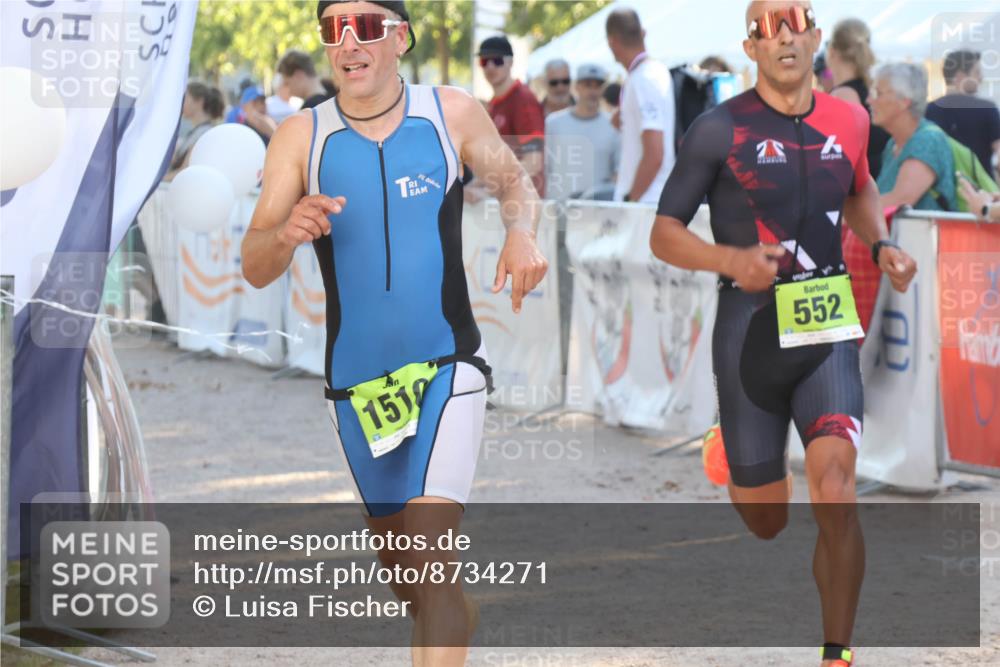 07.09.2025 - 19. Norderstedt Triathlon Luisa Fischer http://msf.ph/oto/8734271 07.09.2025 16:30:17 Ziel 519, 552, 1510 meine-sportfotos.de