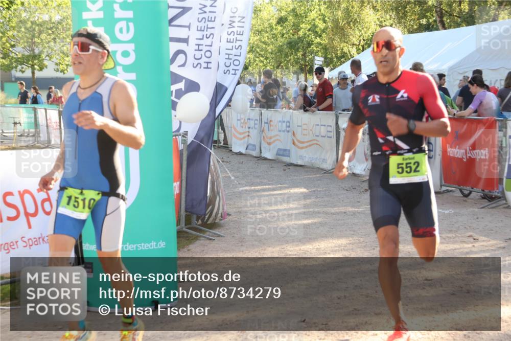 07.09.2025 - 19. Norderstedt Triathlon Luisa Fischer http://msf.ph/oto/8734279 07.09.2025 16:30:18 Ziel 519, 552, 1510 meine-sportfotos.de