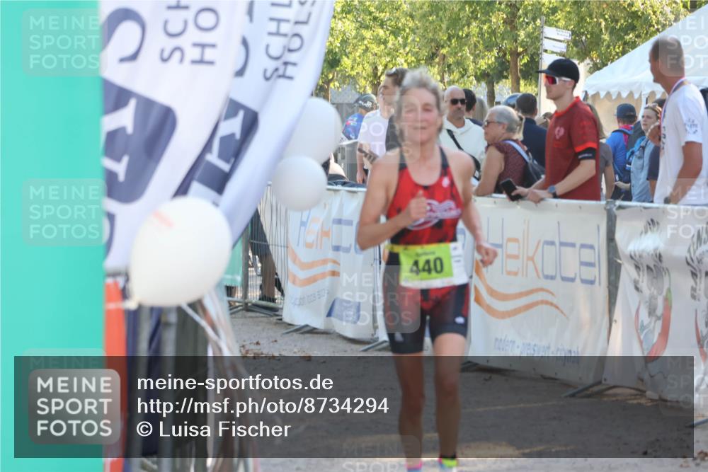07.09.2025 - 19. Norderstedt Triathlon Luisa Fischer http://msf.ph/oto/8734294 07.09.2025 16:30:29 Ziel 440 meine-sportfotos.de
