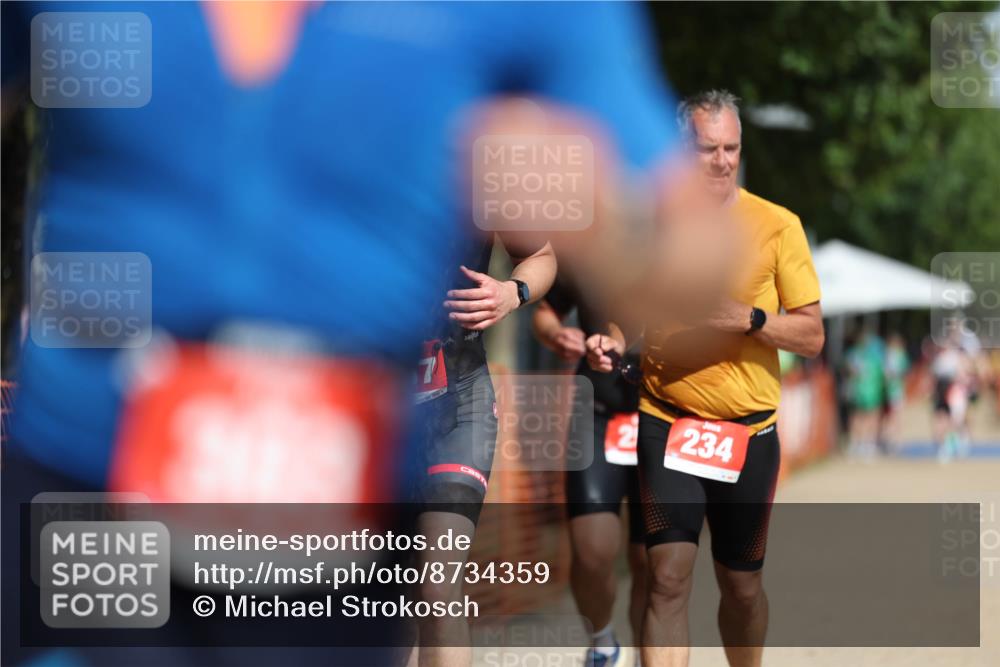 07.09.2025 - 19. Norderstedt Triathlon Michael Strokosch http://msf.ph/oto/8734359 07.09.2025 12:17:34 Laufen 234, 252, 303, 1357 meine-sportfotos.de
