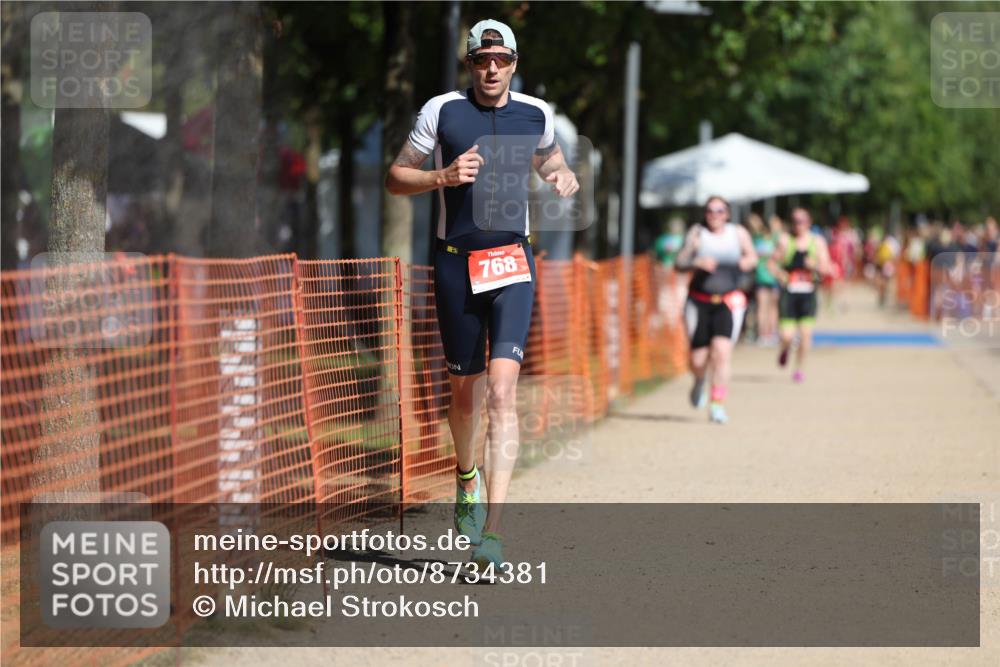 07.09.2025 - 19. Norderstedt Triathlon Michael Strokosch http://msf.ph/oto/8734381 07.09.2025 12:17:47 Laufen 768 meine-sportfotos.de