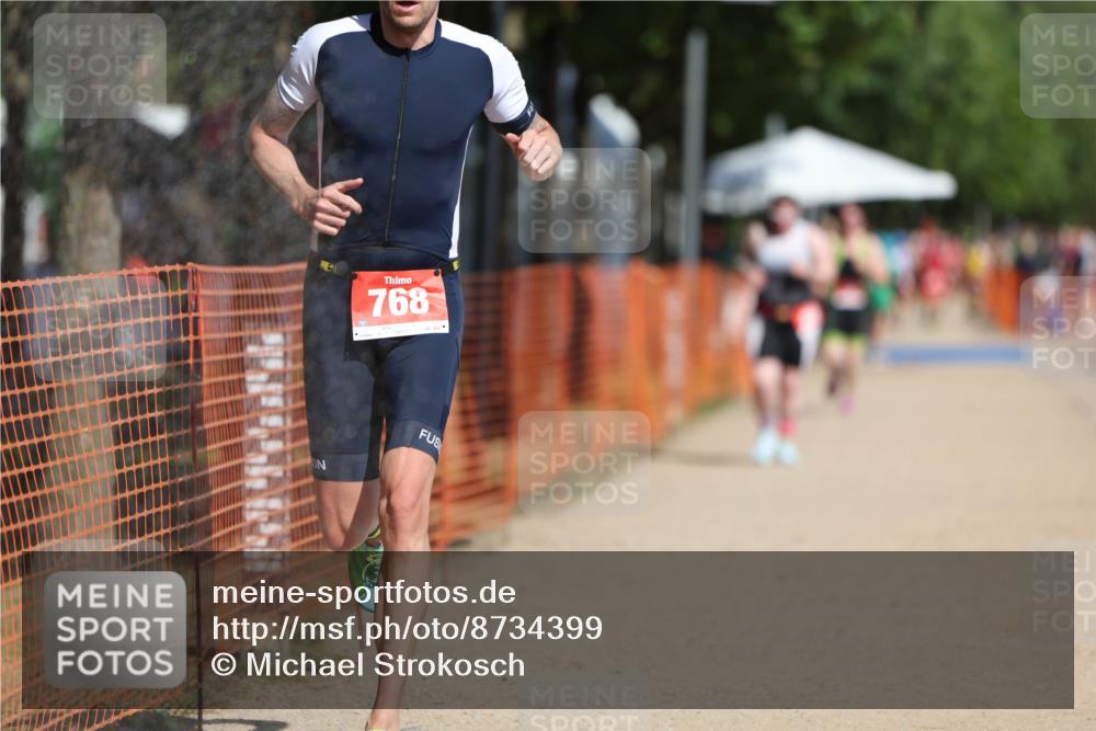07.09.2025 - 19. Norderstedt Triathlon Michael Strokosch http://msf.ph/oto/8734399 07.09.2025 12:17:49 Laufen 768 meine-sportfotos.de