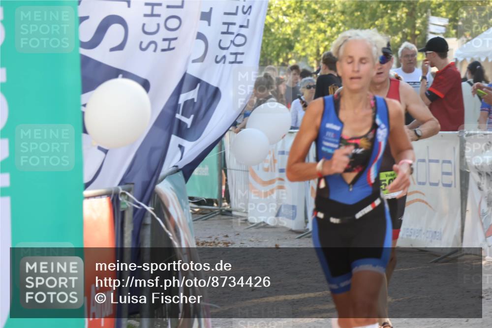 07.09.2025 - 19. Norderstedt Triathlon Luisa Fischer http://msf.ph/oto/8734426 07.09.2025 16:31:05 Ziel 477, 505, 534, 548, 1071, 1439, 1572 meine-sportfotos.de