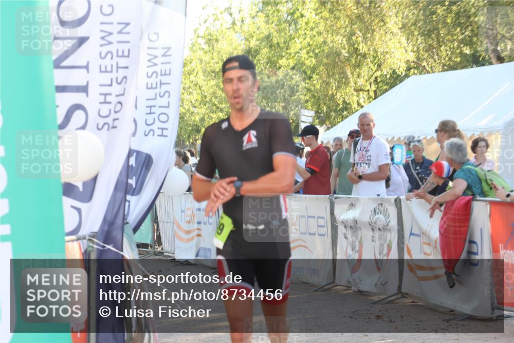 07.09.2025 - 19. Norderstedt Triathlon Luisa Fischer http://msf.ph/oto/8734456 07.09.2025 16:31:14 Ziel 505, 549 meine-sportfotos.de