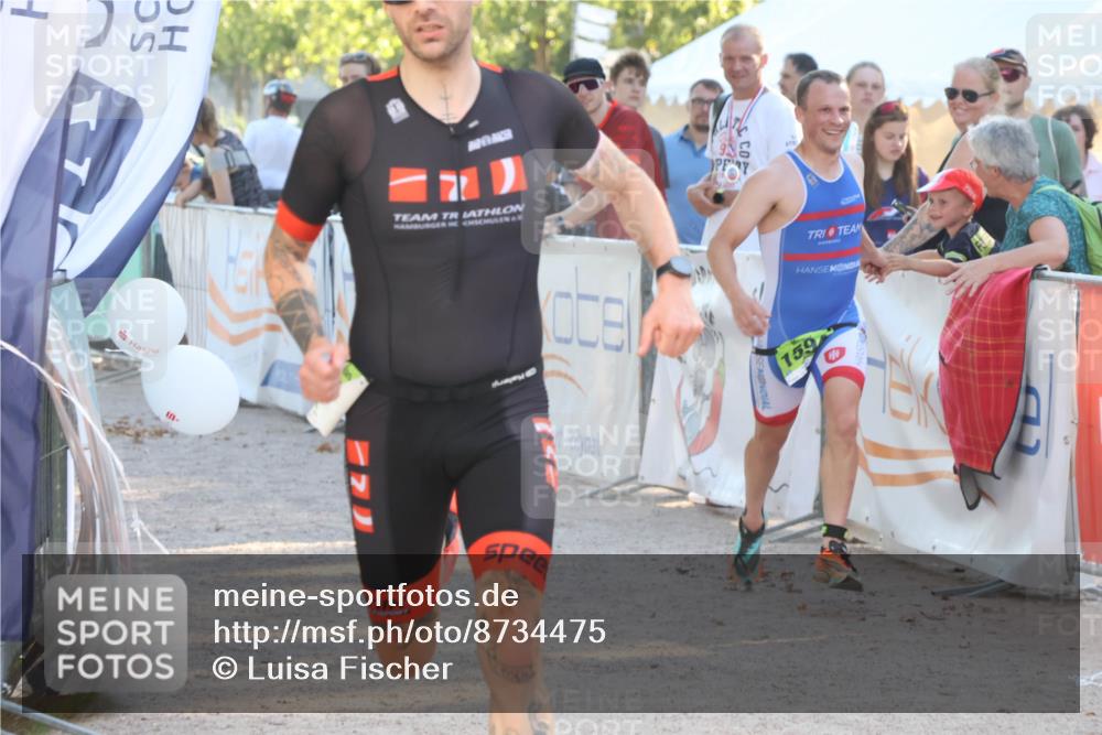 07.09.2025 - 19. Norderstedt Triathlon Luisa Fischer http://msf.ph/oto/8734475 07.09.2025 16:31:21 Ziel 525, 549, 1594 meine-sportfotos.de