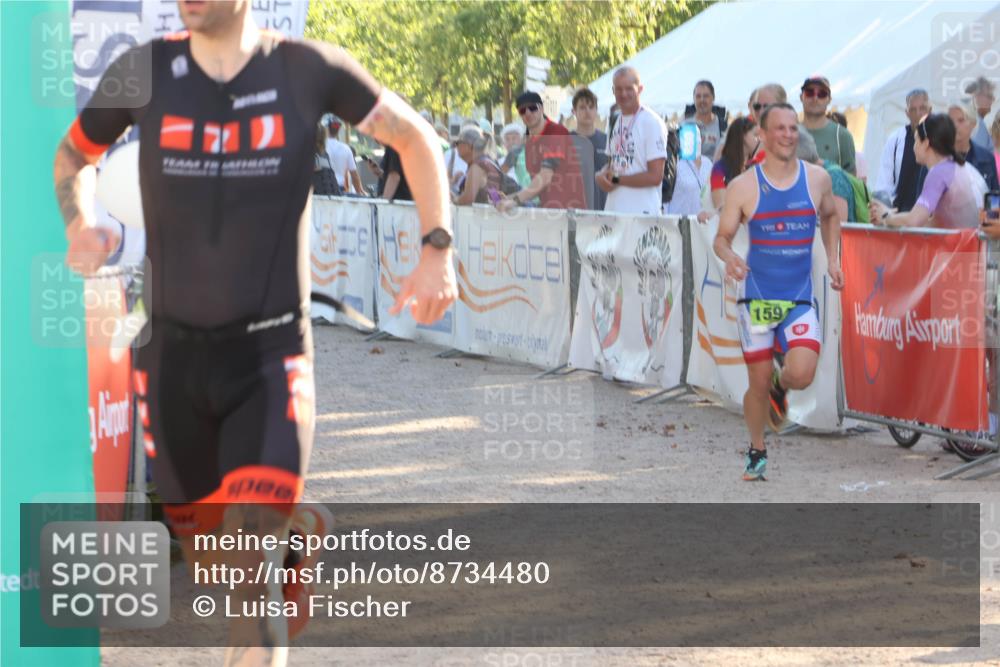 07.09.2025 - 19. Norderstedt Triathlon Luisa Fischer http://msf.ph/oto/8734480 07.09.2025 16:31:22 Ziel 525, 549, 1594 meine-sportfotos.de