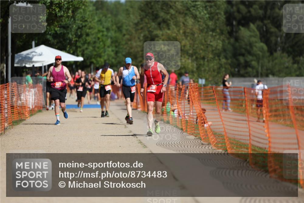 07.09.2025 - 19. Norderstedt Triathlon Michael Strokosch http://msf.ph/oto/8734483 07.09.2025 12:18:11 Laufen 203 meine-sportfotos.de