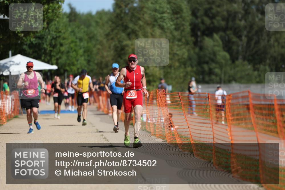 07.09.2025 - 19. Norderstedt Triathlon Michael Strokosch http://msf.ph/oto/8734502 07.09.2025 12:18:13 Laufen 203 meine-sportfotos.de