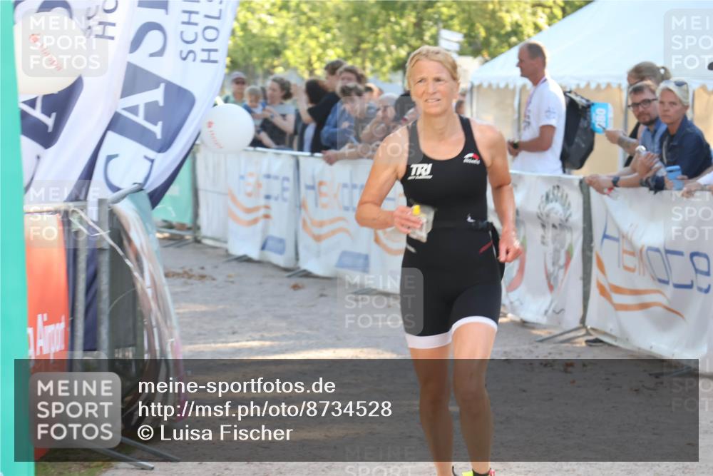 07.09.2025 - 19. Norderstedt Triathlon Luisa Fischer http://msf.ph/oto/8734528 07.09.2025 16:31:57 Ziel 463, 1480 meine-sportfotos.de