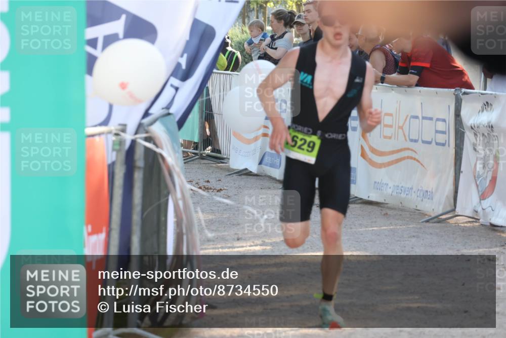 07.09.2025 - 19. Norderstedt Triathlon Luisa Fischer http://msf.ph/oto/8734550 07.09.2025 16:32:13 Ziel 1629 meine-sportfotos.de