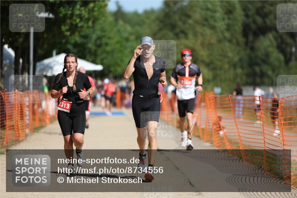 07.09.2025 - 19. Norderstedt Triathlon Michael Strokosch http://msf.ph/oto/8734556 07.09.2025 12:18:26 Laufen 237, 795, 857, 1300, 1313, 1371 meine-sportfotos.de