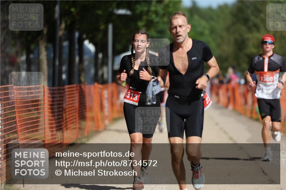 07.09.2025 - 19. Norderstedt Triathlon Michael Strokosch http://msf.ph/oto/8734572 07.09.2025 12:18:28 Laufen 237, 795, 1300, 1313, 1372 meine-sportfotos.de