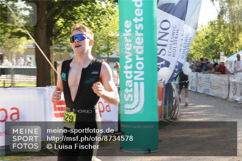 07.09.2025 - 19. Norderstedt Triathlon Luisa Fischer http://msf.ph/oto/8734578 07.09.2025 16:32:16 Ziel 493, 1629 meine-sportfotos.de