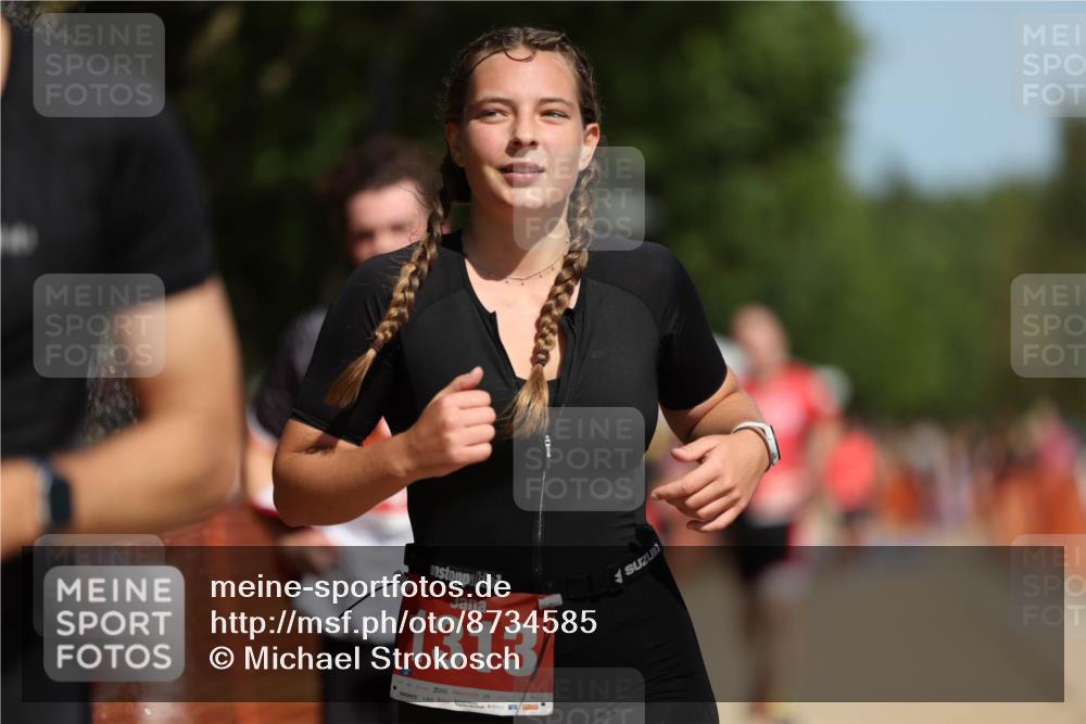 07.09.2025 - 19. Norderstedt Triathlon Michael Strokosch http://msf.ph/oto/8734585 07.09.2025 12:18:32 Laufen 237, 822, 1300, 1313, 1372 meine-sportfotos.de