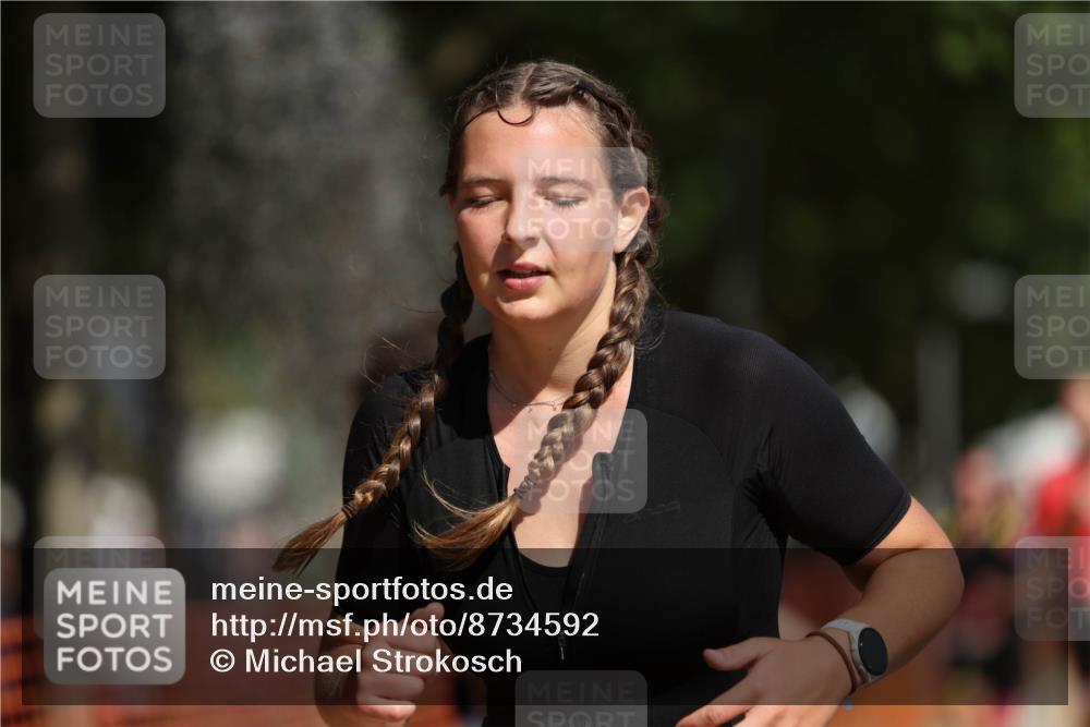 07.09.2025 - 19. Norderstedt Triathlon Michael Strokosch http://msf.ph/oto/8734592 07.09.2025 12:18:32 Laufen 237, 822, 1300, 1313, 1372 meine-sportfotos.de