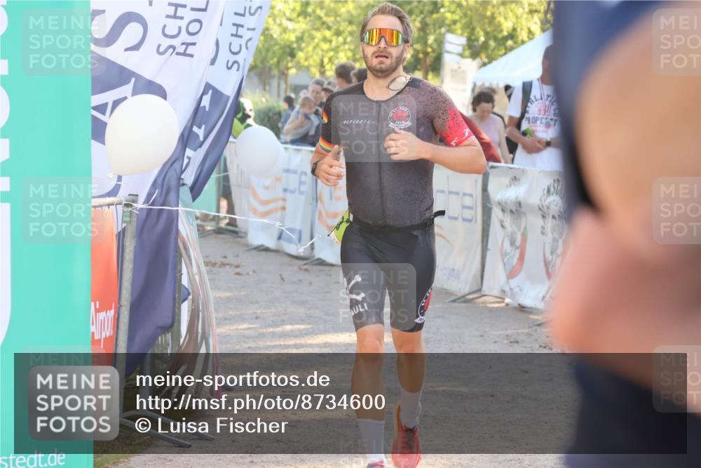 07.09.2025 - 19. Norderstedt Triathlon Luisa Fischer http://msf.ph/oto/8734600 07.09.2025 16:32:19 Ziel 493, 1629 meine-sportfotos.de