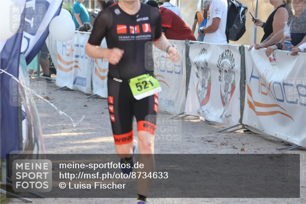07.09.2025 - 19. Norderstedt Triathlon Luisa Fischer http://msf.ph/oto/8734633 07.09.2025 16:32:31 Ziel 521, 1484 meine-sportfotos.de