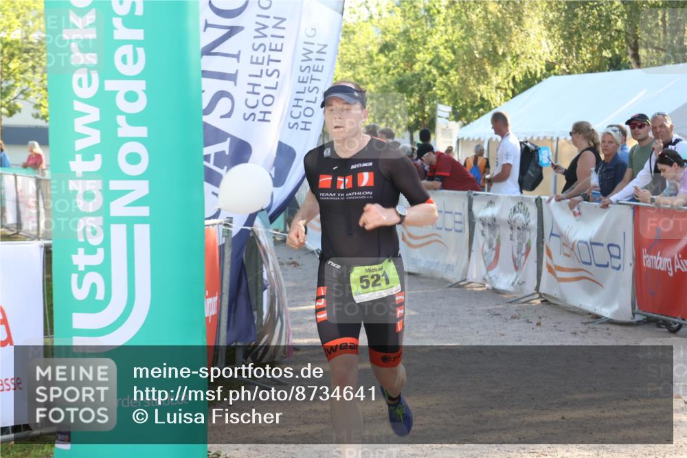 07.09.2025 - 19. Norderstedt Triathlon Luisa Fischer http://msf.ph/oto/8734641 07.09.2025 16:32:32 Ziel 521, 1433, 1484 meine-sportfotos.de