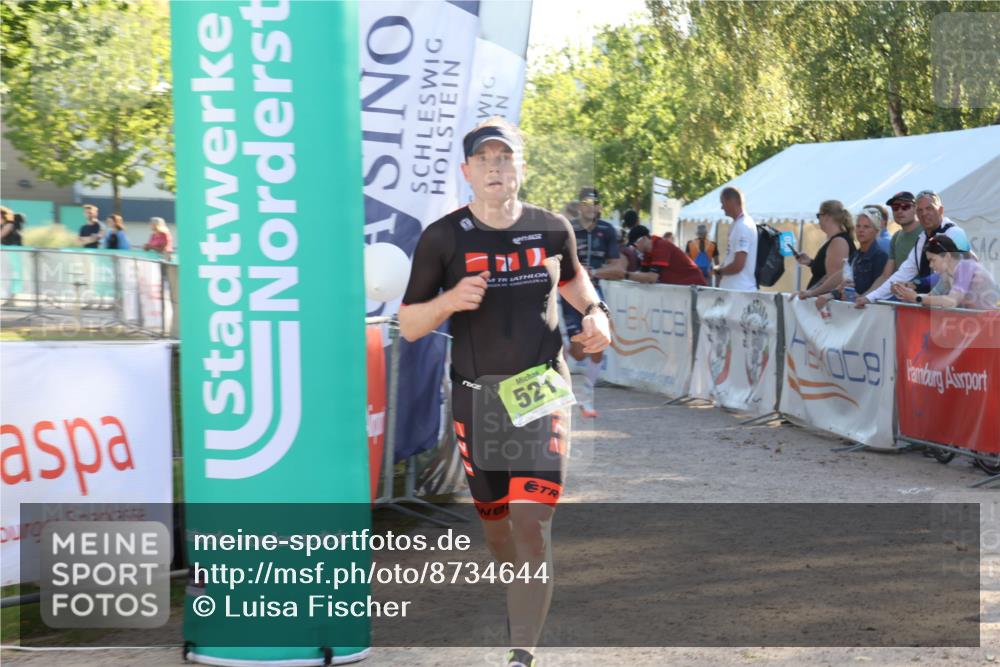 07.09.2025 - 19. Norderstedt Triathlon Luisa Fischer http://msf.ph/oto/8734644 07.09.2025 16:32:32 Ziel 521, 1433, 1484 meine-sportfotos.de