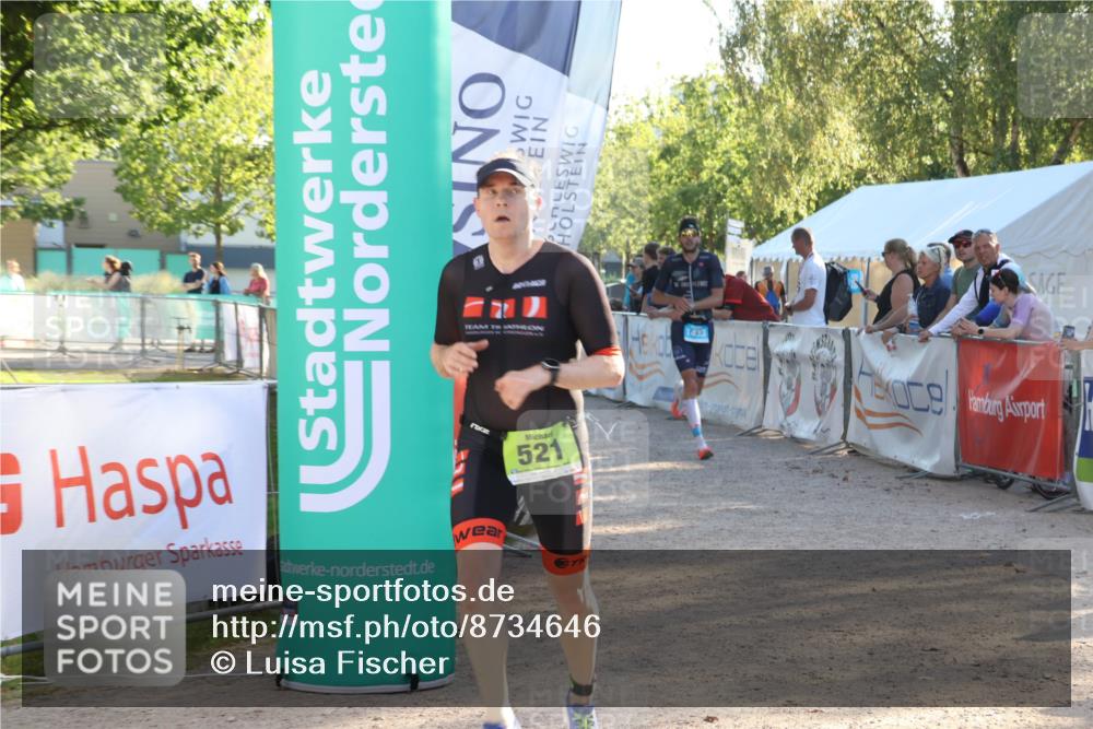 07.09.2025 - 19. Norderstedt Triathlon Luisa Fischer http://msf.ph/oto/8734646 07.09.2025 16:32:32 Ziel 521, 1433, 1484 meine-sportfotos.de