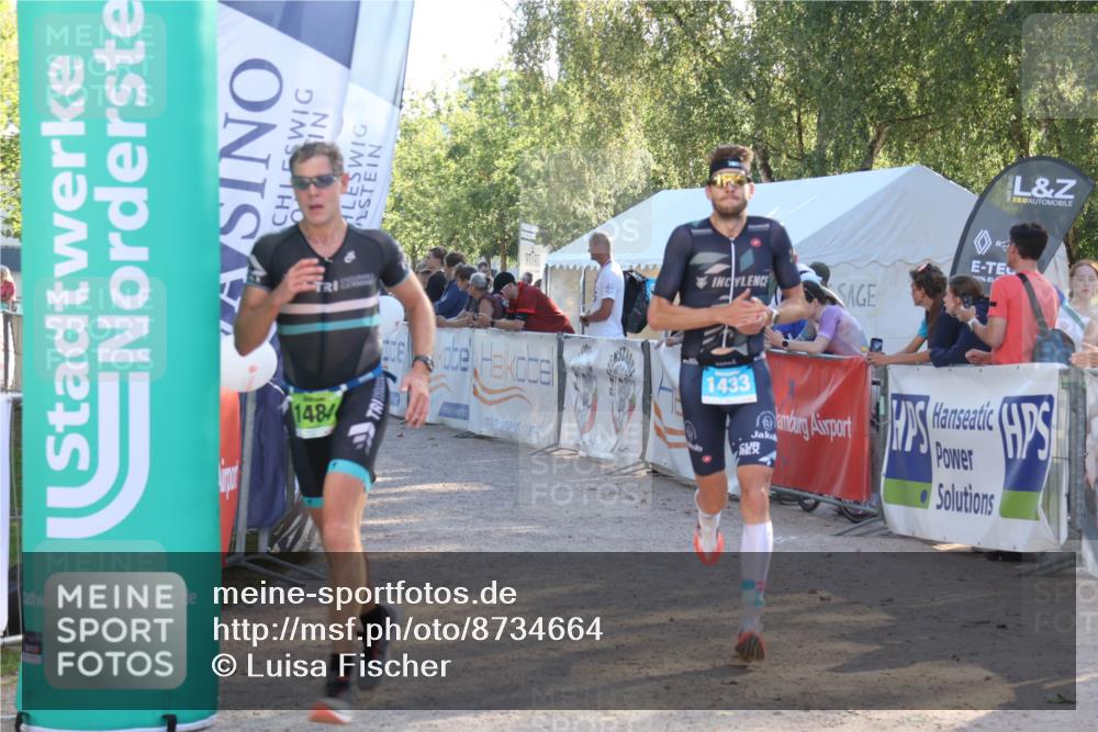 07.09.2025 - 19. Norderstedt Triathlon Luisa Fischer http://msf.ph/oto/8734664 07.09.2025 16:32:35 Ziel 490, 521, 1433, 1484 meine-sportfotos.de