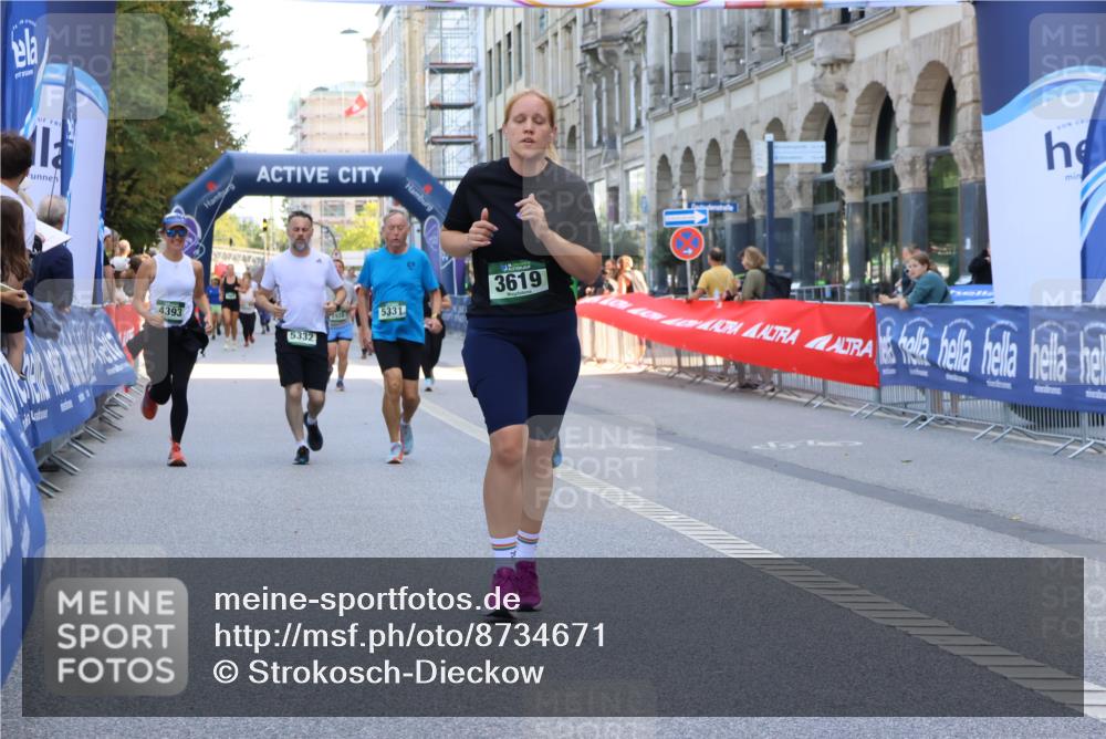 07.09.2025 - BARMER Alsterlauf Strokosch-Dieckow http://msf.ph/oto/8734671 07.09.2025 10:20:29 Ziel 2685, 2686, 2861, 2862, 2977, 3383, 3777, 4003, 4011, 4141, 4142, 4331, 4564, 4919, 4971 meine-sportfotos.de