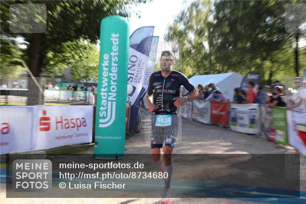 07.09.2025 - 19. Norderstedt Triathlon Luisa Fischer http://msf.ph/oto/8734680 07.09.2025 16:32:36 Ziel 490, 521, 1433, 1484 meine-sportfotos.de