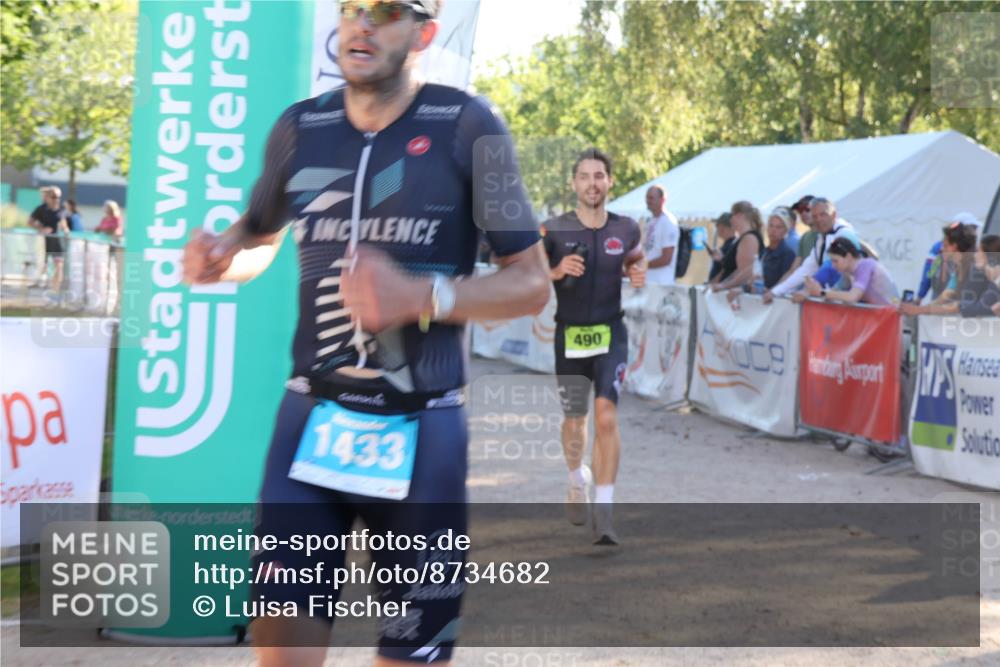 07.09.2025 - 19. Norderstedt Triathlon Luisa Fischer http://msf.ph/oto/8734682 07.09.2025 16:32:37 Ziel 490, 521, 1433, 1484 meine-sportfotos.de