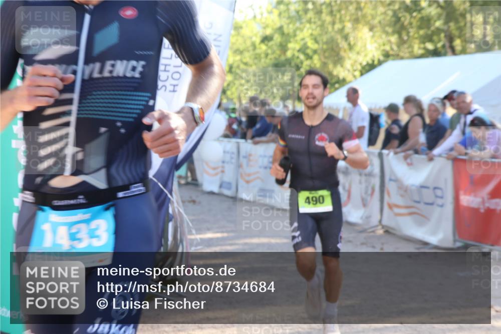 07.09.2025 - 19. Norderstedt Triathlon Luisa Fischer http://msf.ph/oto/8734684 07.09.2025 16:32:37 Ziel 490, 521, 1433, 1484 meine-sportfotos.de