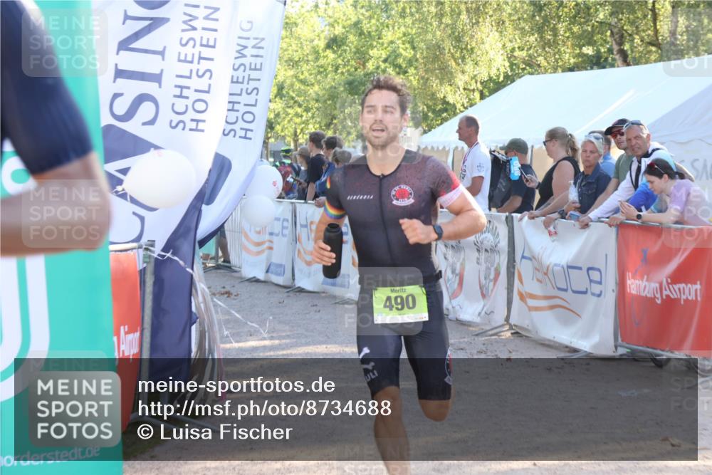 07.09.2025 - 19. Norderstedt Triathlon Luisa Fischer http://msf.ph/oto/8734688 07.09.2025 16:32:37 Ziel 490, 521, 1433, 1484 meine-sportfotos.de
