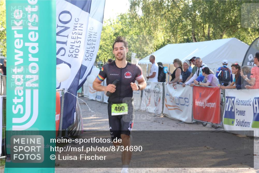 07.09.2025 - 19. Norderstedt Triathlon Luisa Fischer http://msf.ph/oto/8734690 07.09.2025 16:32:38 Ziel 490, 521, 1433, 1484 meine-sportfotos.de