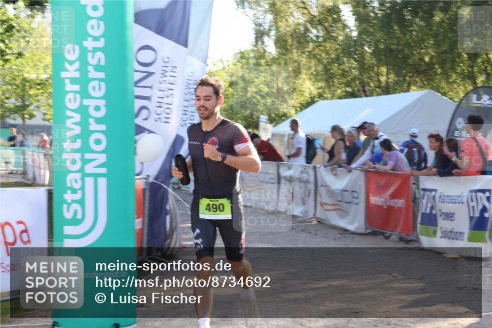 07.09.2025 - 19. Norderstedt Triathlon Luisa Fischer http://msf.ph/oto/8734692 07.09.2025 16:32:38 Ziel 490, 521, 1433, 1484 meine-sportfotos.de