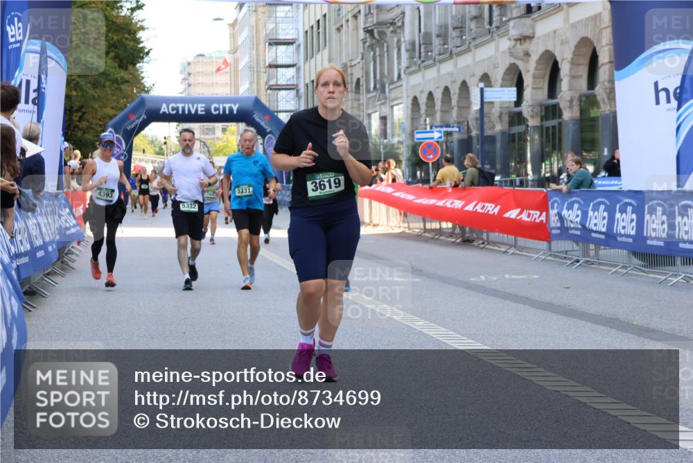 07.09.2025 - BARMER Alsterlauf Strokosch-Dieckow http://msf.ph/oto/8734699 07.09.2025 10:20:28 Ziel 2685, 2686, 2861, 2862, 2977, 3383, 3777, 4003, 4011, 4141, 4142, 4331, 4919, 4971 meine-sportfotos.de