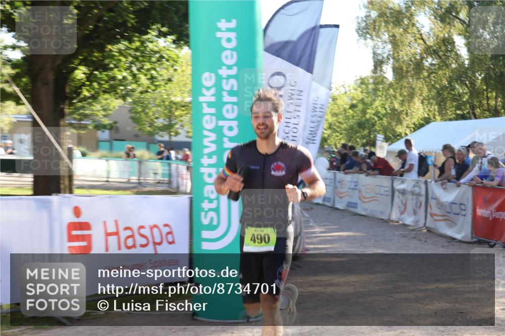 07.09.2025 - 19. Norderstedt Triathlon Luisa Fischer http://msf.ph/oto/8734701 07.09.2025 16:32:38 Ziel 490, 521, 1433, 1484 meine-sportfotos.de