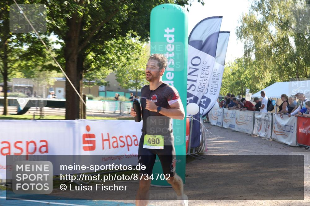 07.09.2025 - 19. Norderstedt Triathlon Luisa Fischer http://msf.ph/oto/8734702 07.09.2025 16:32:39 Ziel 490, 521, 1433, 1484 meine-sportfotos.de