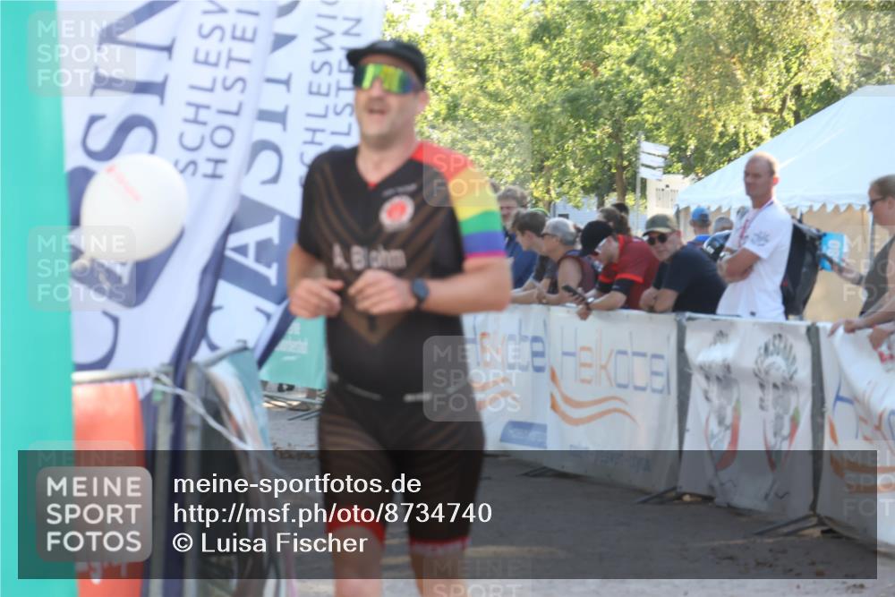 07.09.2025 - 19. Norderstedt Triathlon Luisa Fischer http://msf.ph/oto/8734740 07.09.2025 16:32:52 Ziel 491, 547 meine-sportfotos.de