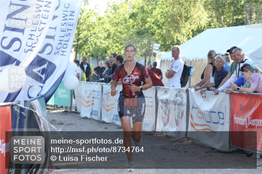 07.09.2025 - 19. Norderstedt Triathlon Luisa Fischer http://msf.ph/oto/8734764 07.09.2025 16:33:17 Ziel 438, 543 meine-sportfotos.de