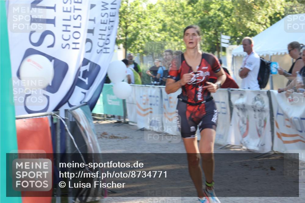 07.09.2025 - 19. Norderstedt Triathlon Luisa Fischer http://msf.ph/oto/8734771 07.09.2025 16:33:18 Ziel 438, 543 meine-sportfotos.de