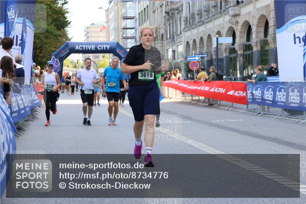 07.09.2025 - BARMER Alsterlauf Strokosch-Dieckow http://msf.ph/oto/8734776 07.09.2025 10:20:28 Ziel 2685, 2686, 2861, 2862, 2977, 3383, 3777, 4003, 4011, 4141, 4142, 4331, 4919, 4971 meine-sportfotos.de