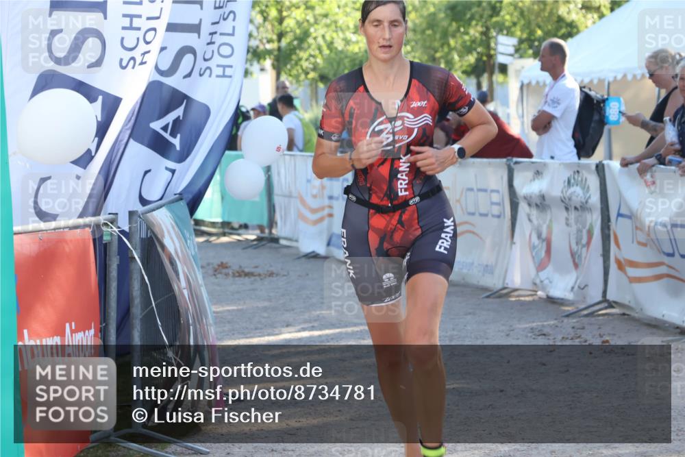07.09.2025 - 19. Norderstedt Triathlon Luisa Fischer http://msf.ph/oto/8734781 07.09.2025 16:33:19 Ziel 438, 543 meine-sportfotos.de