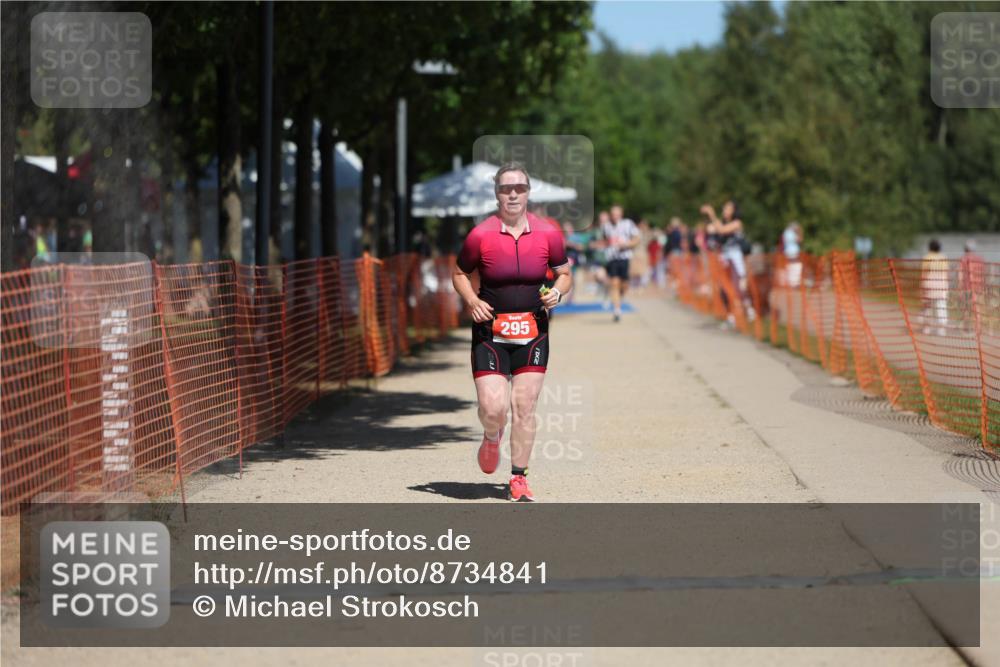 07.09.2025 - 19. Norderstedt Triathlon Michael Strokosch http://msf.ph/oto/8734841 07.09.2025 13:00:37 Laufen 295, 728, 752, 1382 meine-sportfotos.de